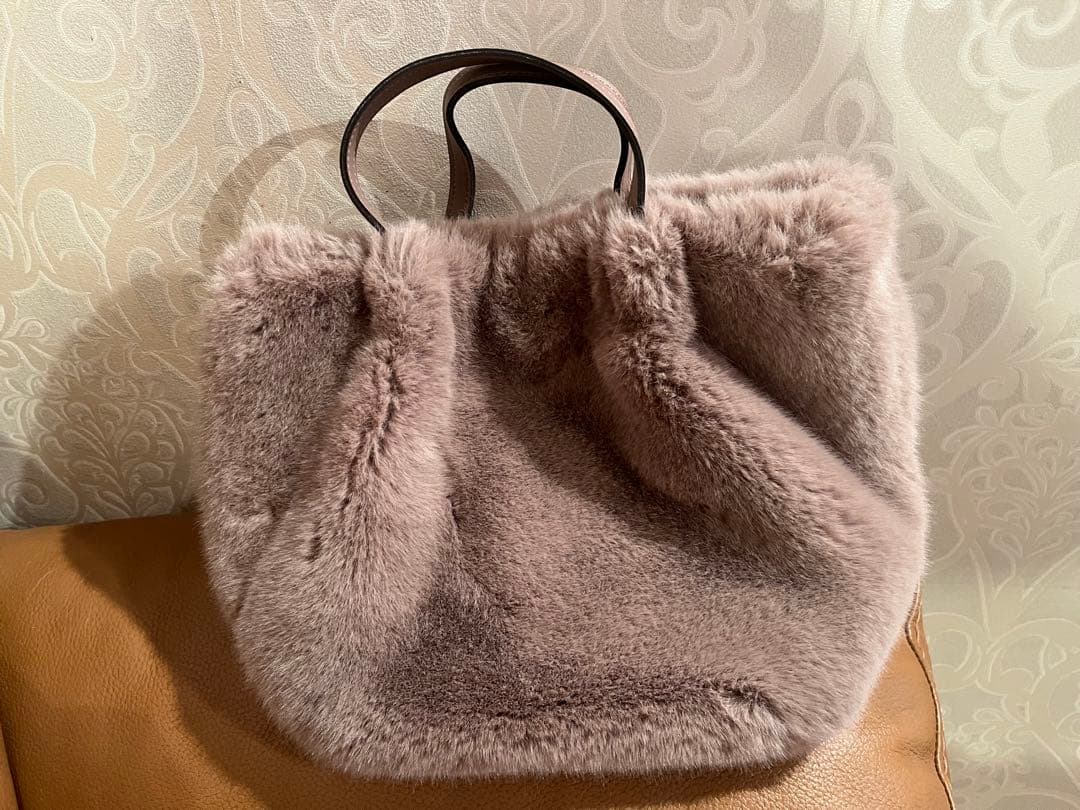 CHANEL ファーピンクショルダーバッグ