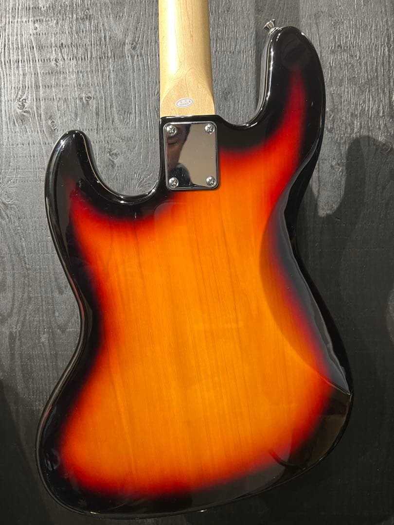 Photogenic ジャズベース　初心者オススメ　3トーンサンバースト