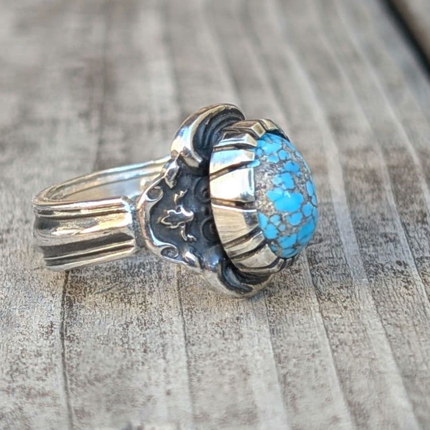 ハンドメイドのターコイズリング　インディアンジュエリー風　スプーンリング