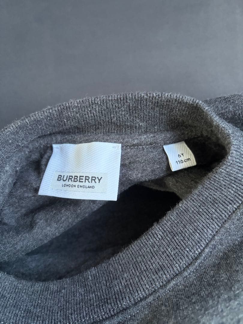 【美品】BURBERRY ダークグレー トレーナー 116cm 6Y