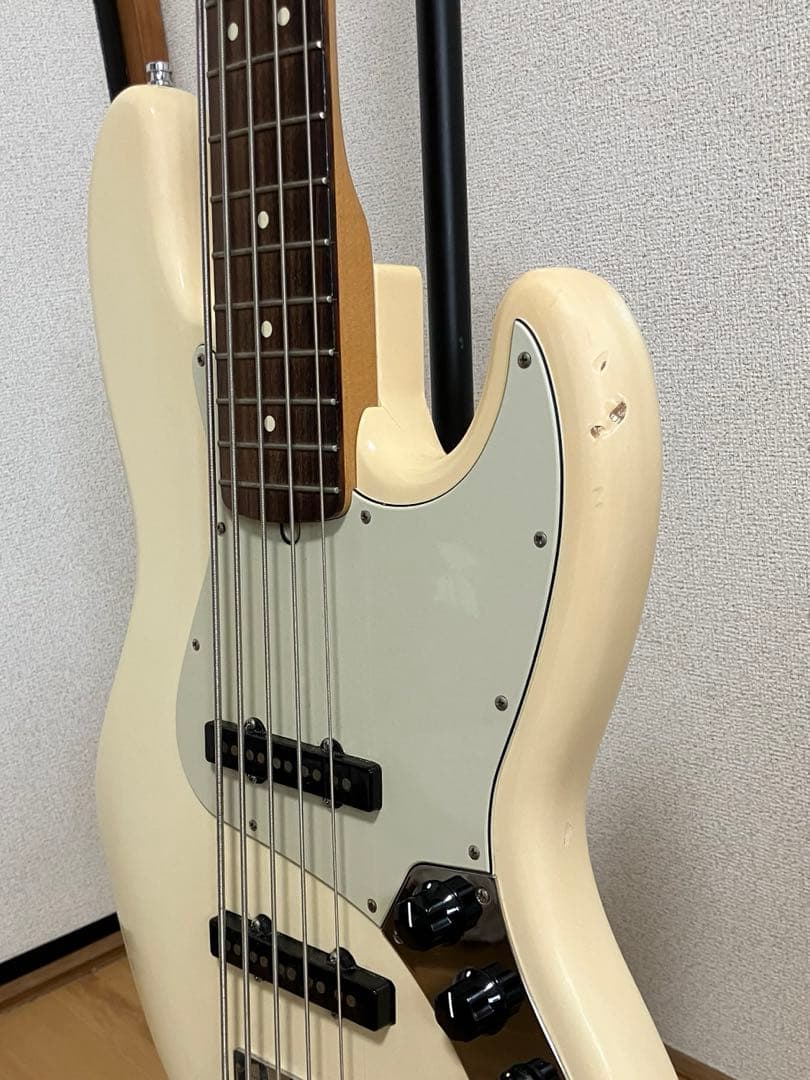 ベース Fender American Professional Jazz Bass V
