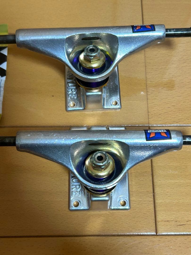 スケボー足周りセット　ベンチャートラック、Ninjaベアリング、OJウィール