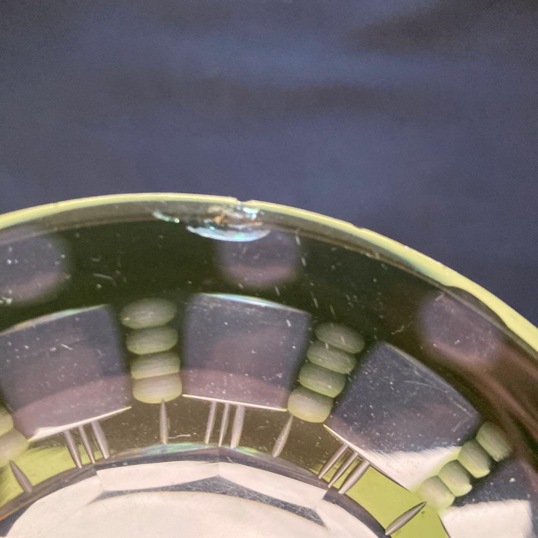 古い江戸切子(うぐいす色)小皿2枚　11×2cm ひび、かけあり　割れなし