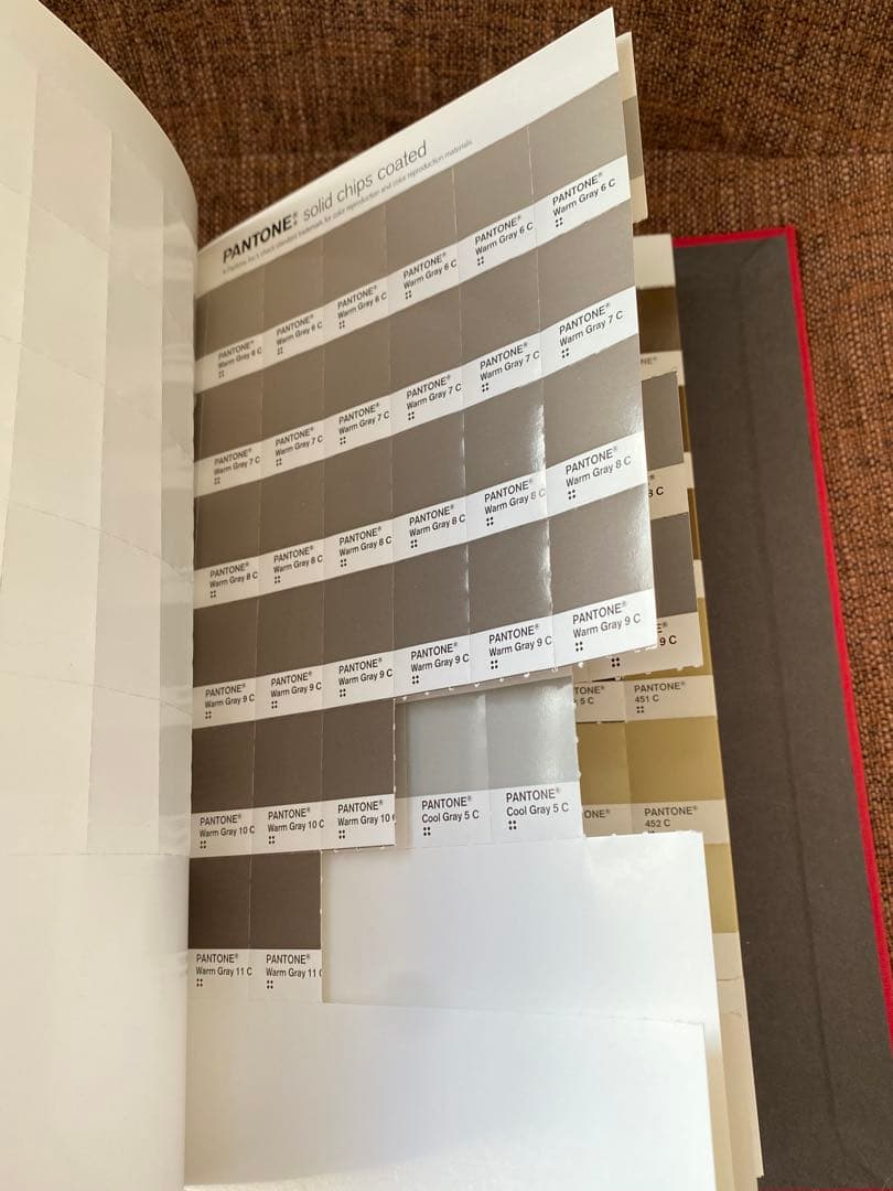 【PANTONE】solid chips coated 色見本帳