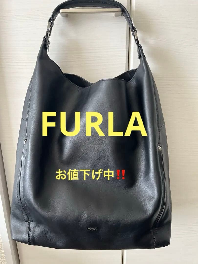FURLA 黒 レザーハンドバッグ