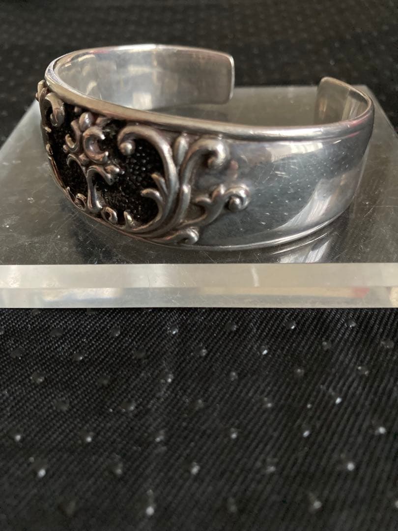 廃盤ウィリアムウォレスシルバー925スティングレイクロスバングル