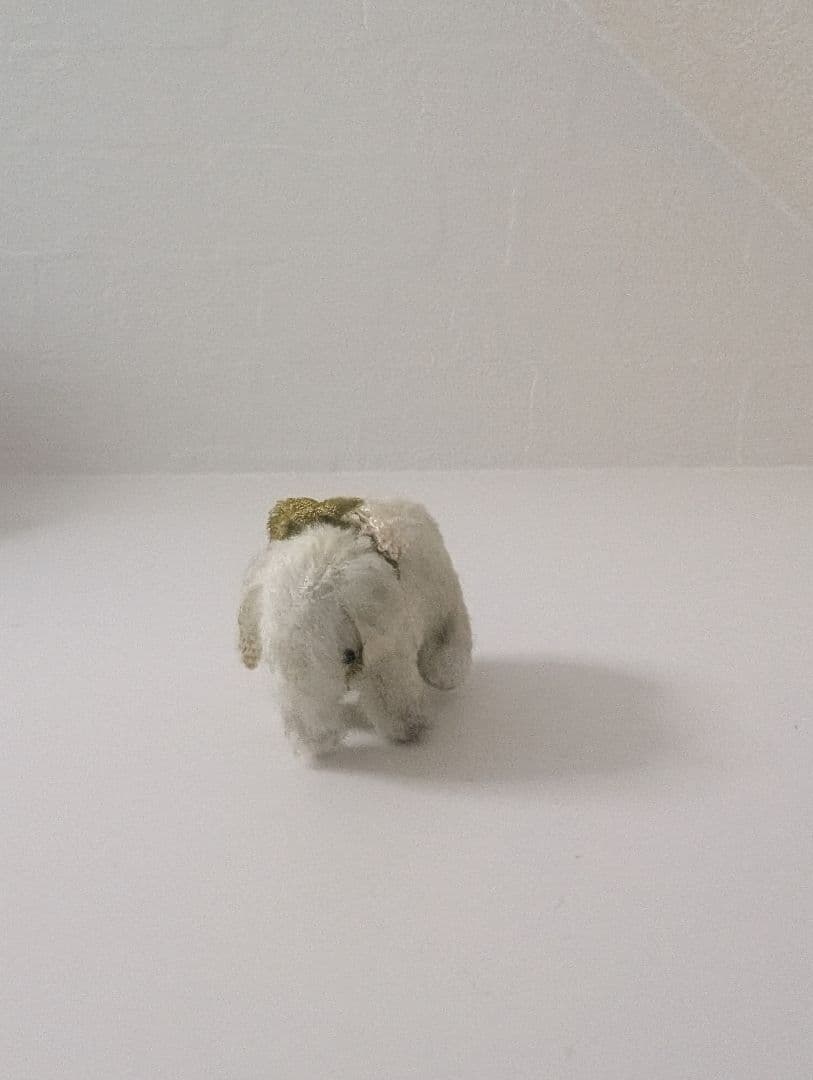 ミニチュア　小さな象のぬいぐるみ