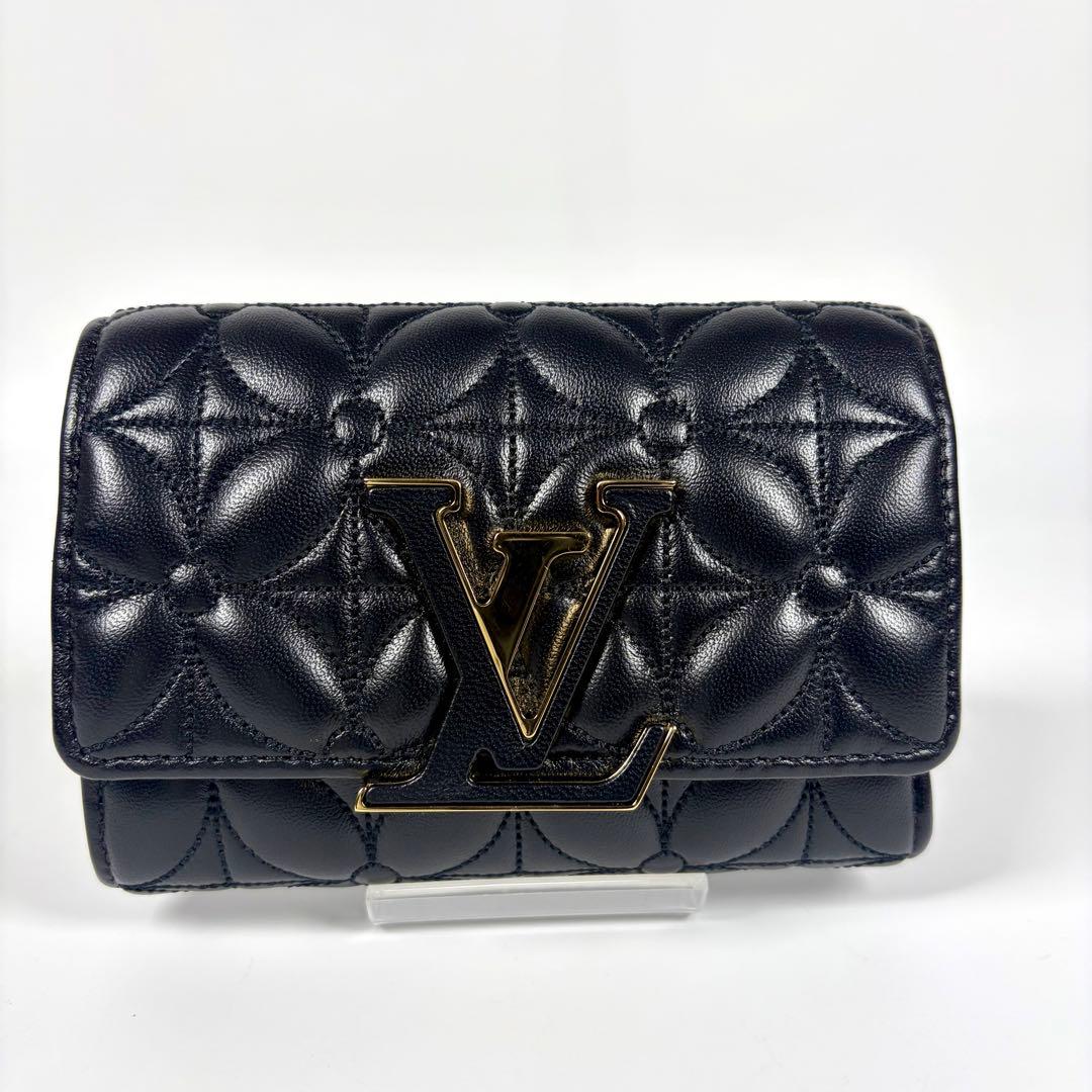 【未使用級】ルイヴィトンポルトフォイユカプシーヌコンパクトキルティングフラワー