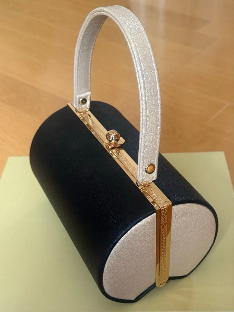 円筒形ハンドバッグ 草履セット金黒　振袖