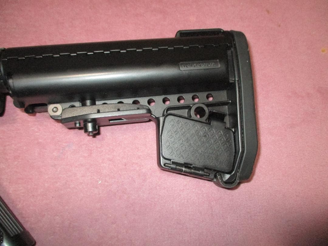 東京マルイ CQB-R 　次世代電動ガン 充電器、バッテリー付き