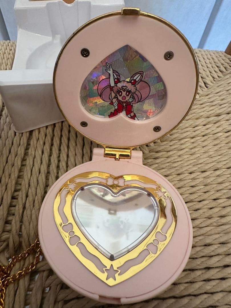 セーラームーン プリズムハートコンパクト