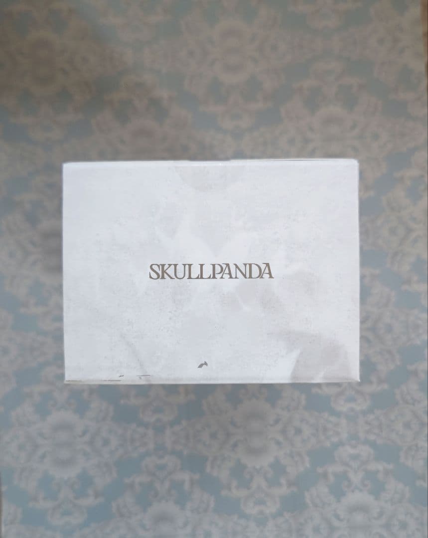 POPMART SKULLPANDA　上海限定　スカルパンダ　ぬいぐるみ