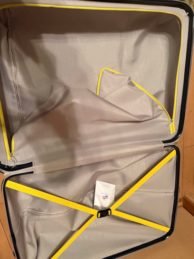 イエローキャリーケース 4輪