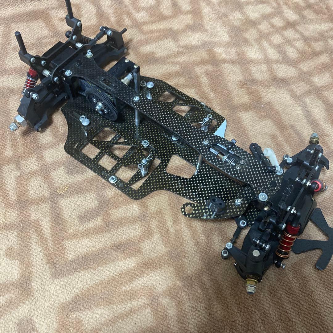 ヨコモ　カーボンシャーシ