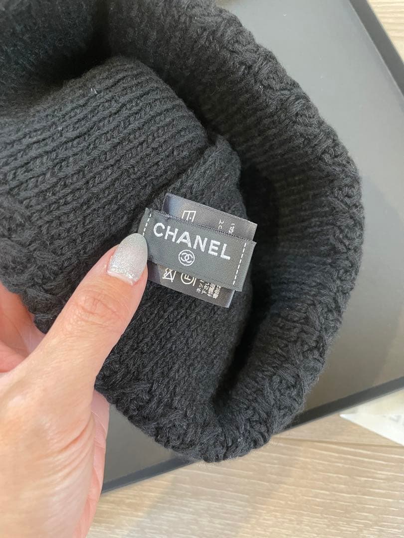 新品・未使用【CHANEL】ニット帽　ブラック 嬉しい男女兼用＆100%カシミヤ