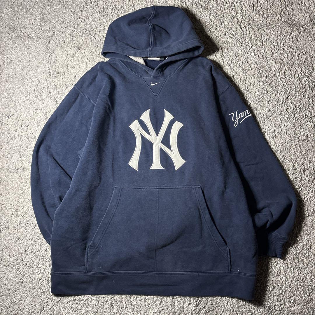 ナイキ　NIKE 刺繍デザイン　パーカー　ヤンキース　ユニセックス　90s 古着