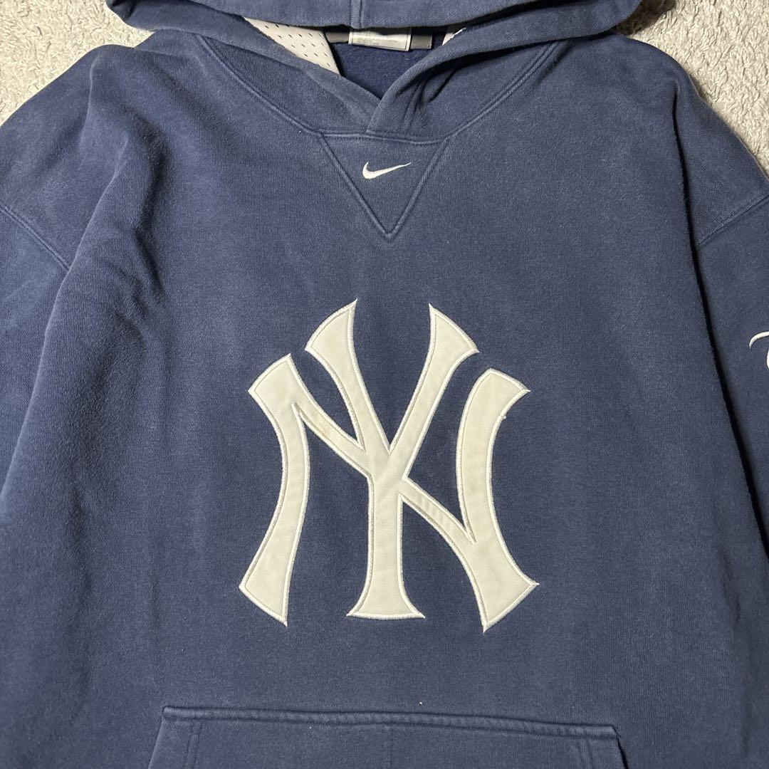 ナイキ　NIKE 刺繍デザイン　パーカー　ヤンキース　ユニセックス　90s 古着