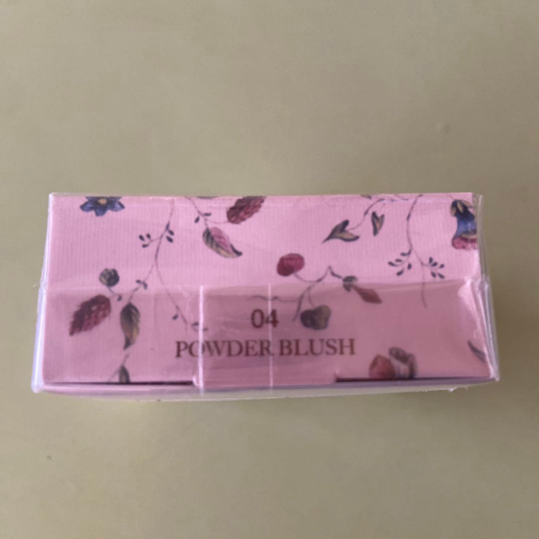 新品未使用✨レ・メルヴェイユーズ ラデュレ パウダーブラッシュ04 ラベンダー