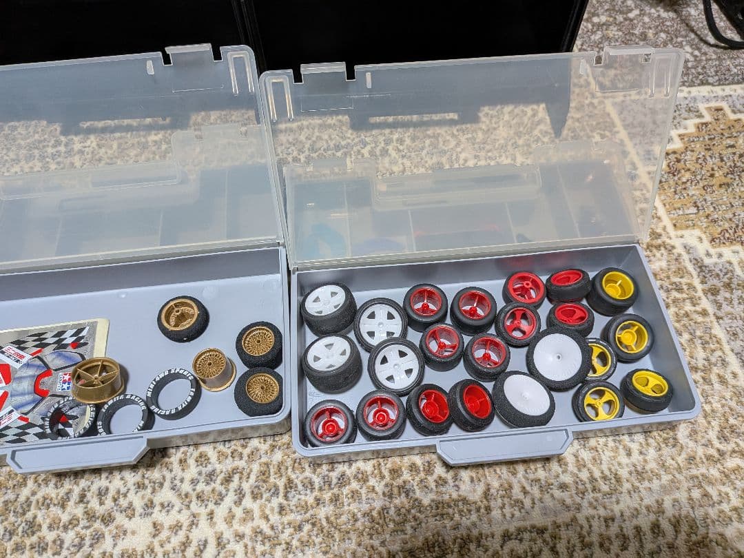 ミニ四駆 10台 +ポータブルピット3個