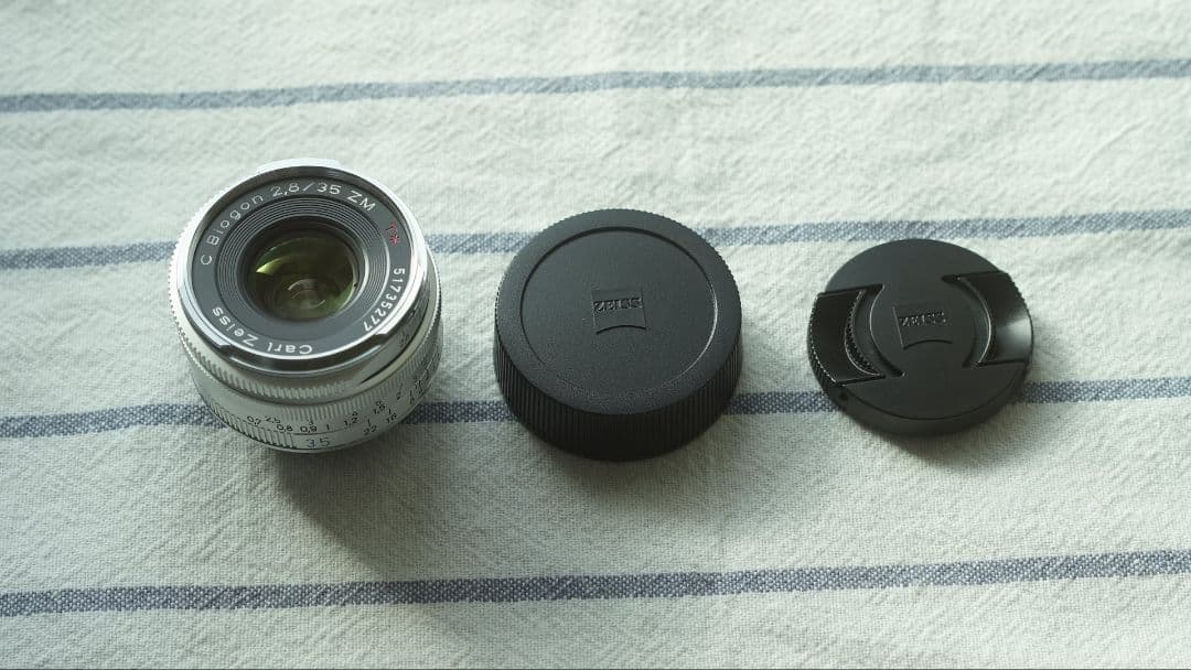 Zeiss C Biogon T* 2.8/35 ZM（シルバー）