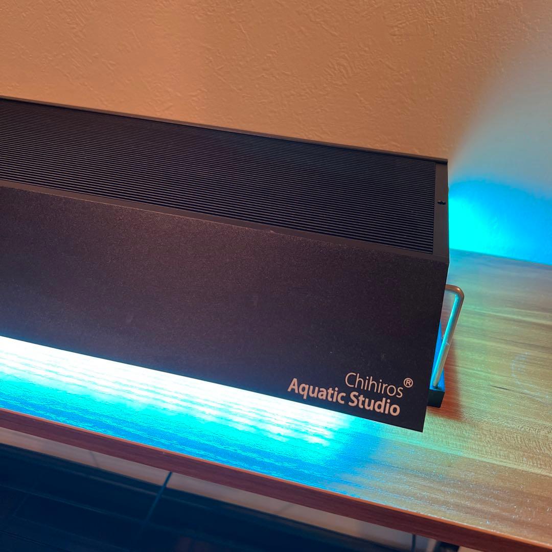 【シェード付】chihiros WRGB60 Ⅱ LEDライト ブラック