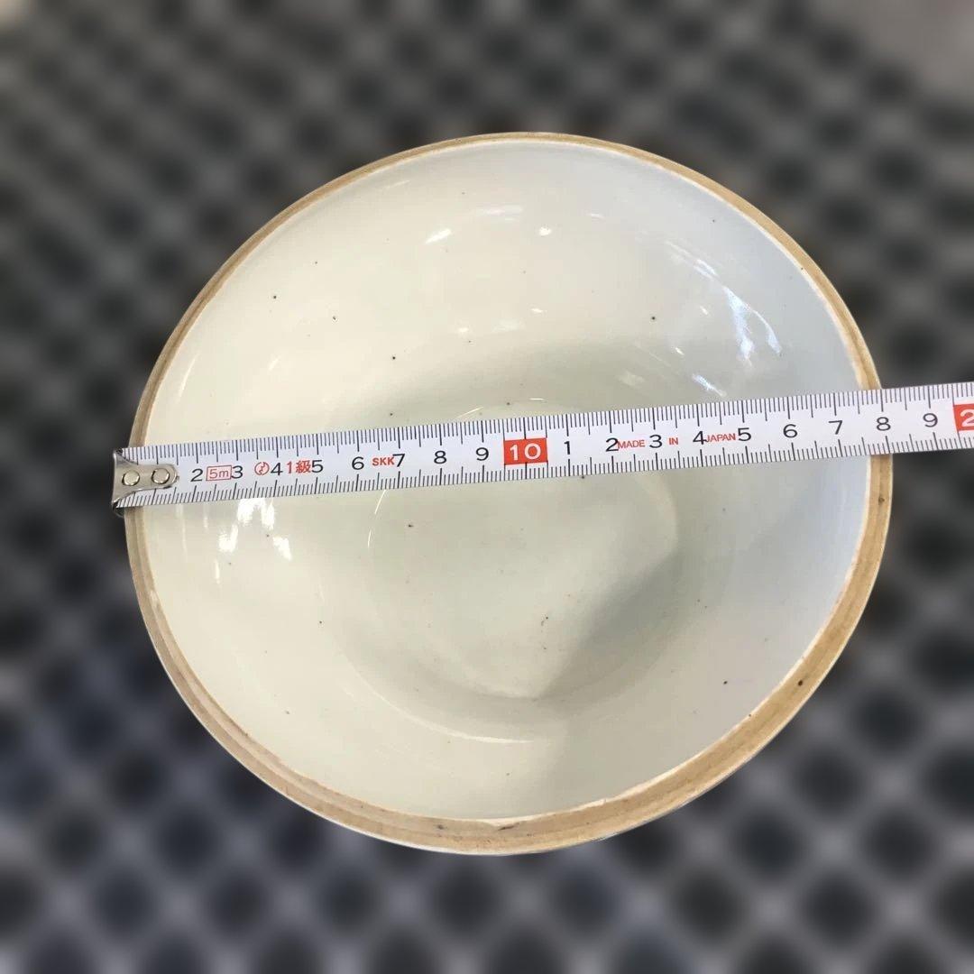 青白磁 獅子取っ手の陶器の器