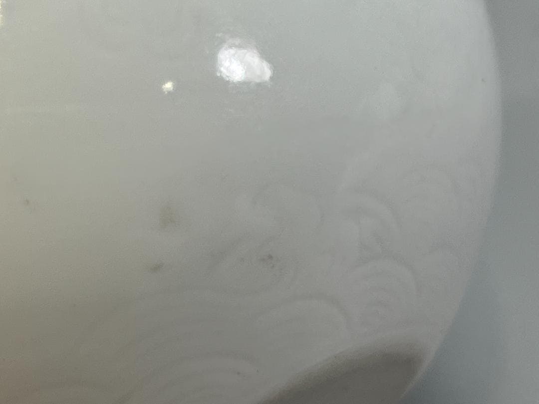 中国美術 白釉暗刻雙龍紋小罐 白磁小壺 高6cm