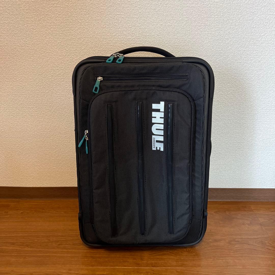 THULE 中型キャリーケース ブラック