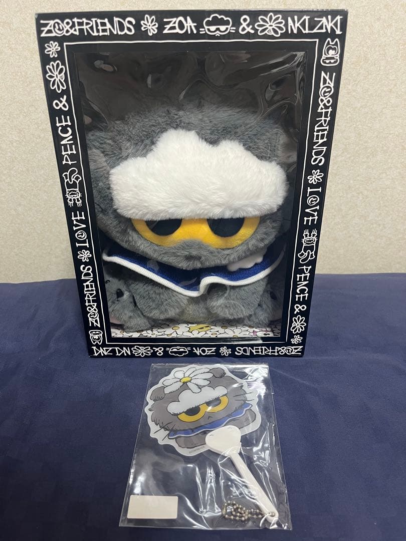 ZO&FRIENDSポップアップ ZOAぬいぐるみ ミディアム キーホルダー付き