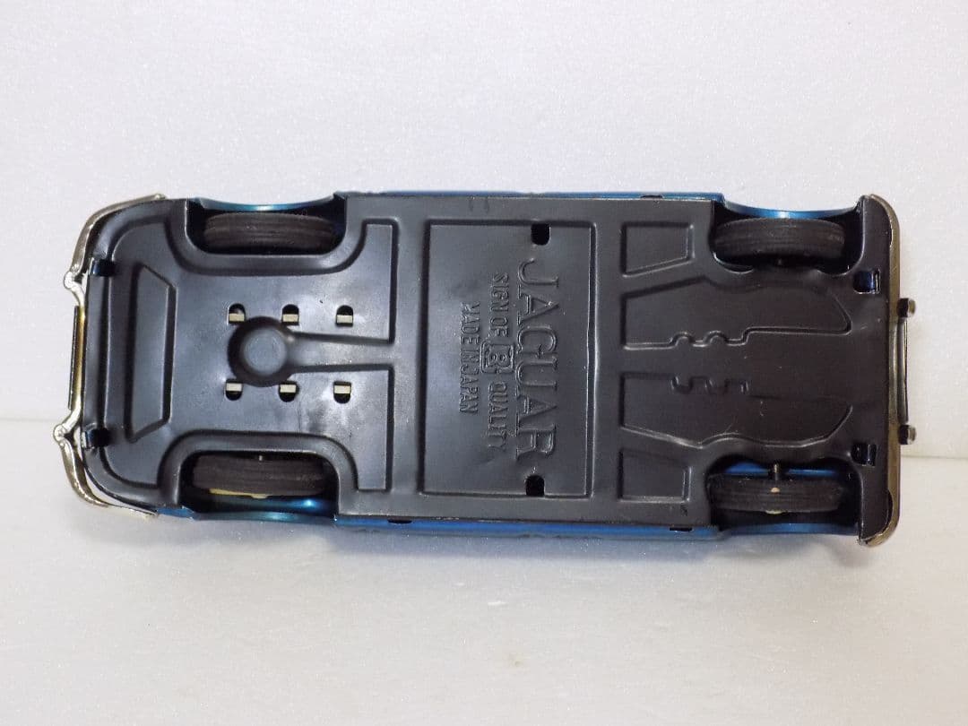 ブリキ　バンダイ　【ジャガー ツートン】 フリクション