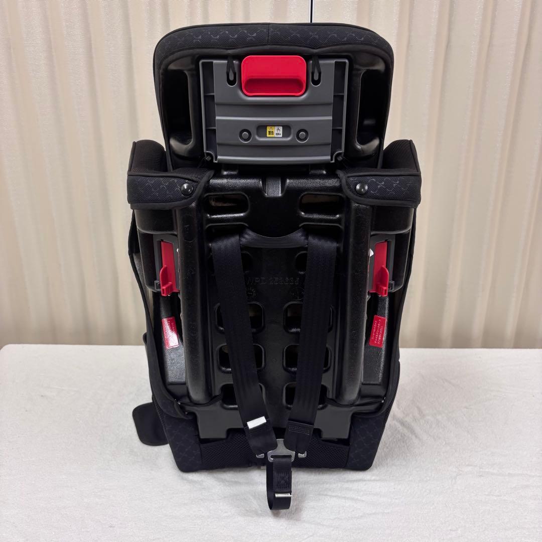 クリーニング済☆美品☆1〜11才まで　アップリカ　エアグルーヴ　プラス　ブラック