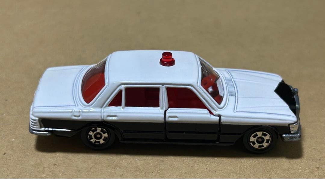 日本製 トミカ メルセデス ベンツ パトロールカー 2台セット 高島屋