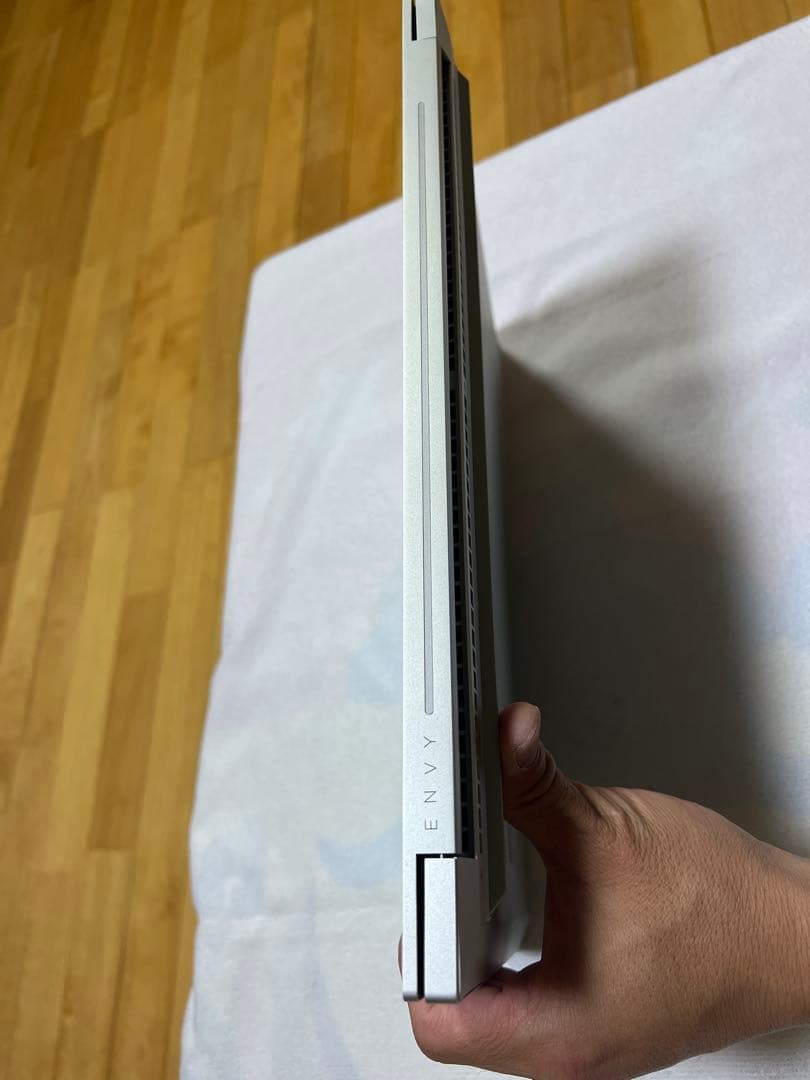 HP ENVY Laptop 15-ep1 ノートPC