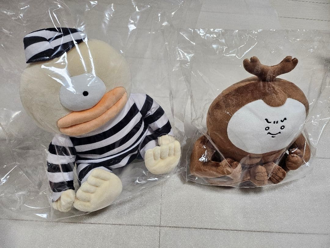 ちいかわ64点。マスコット·ぬいぐるみ·ポシェット·バッチまとめ売り➀