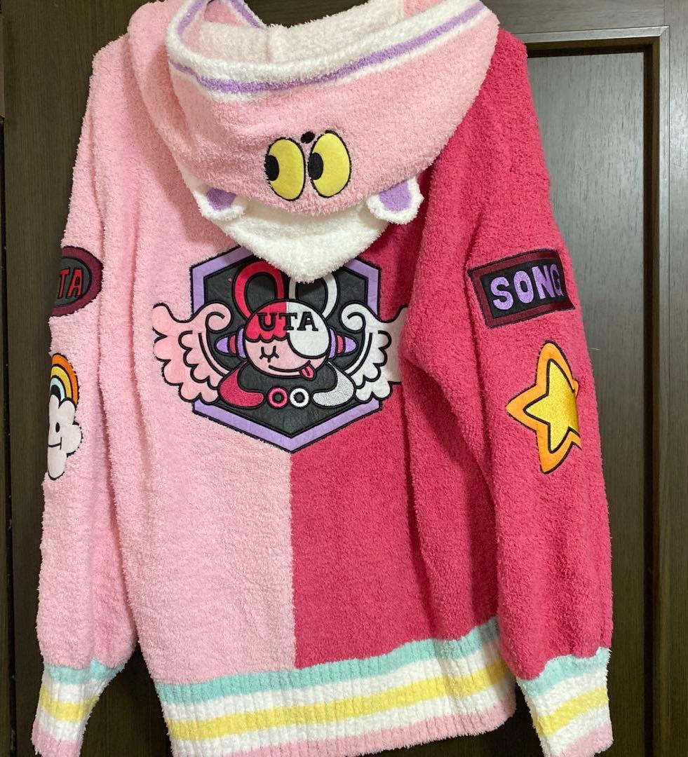 PEACH JOHN ウタのフーディ