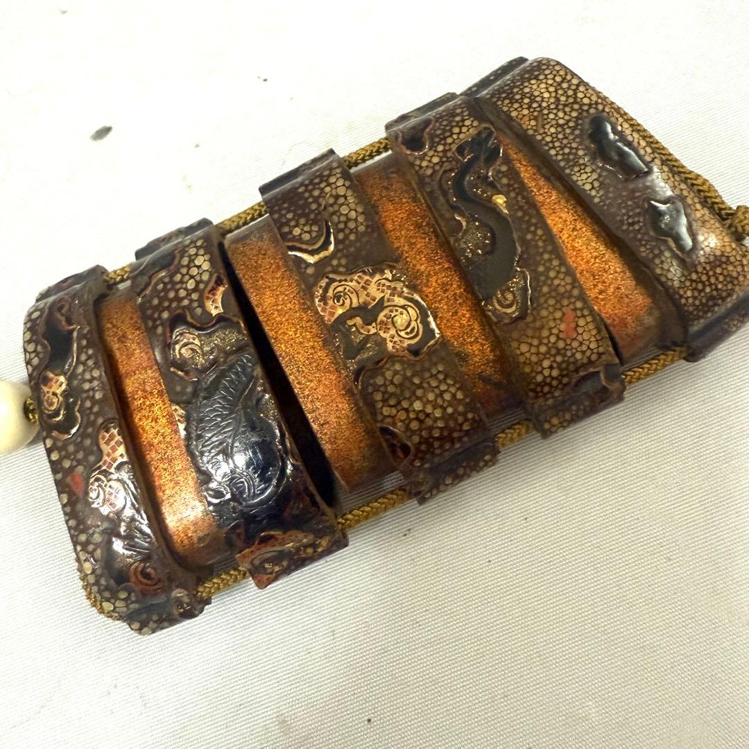 時代物　雲龍高蒔絵印籠　根付　かえる