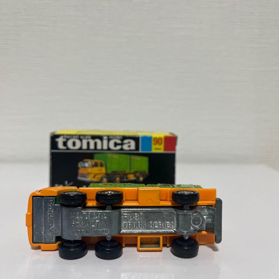 黒箱トミカ90 ふそうコンテナ運搬車1/64
