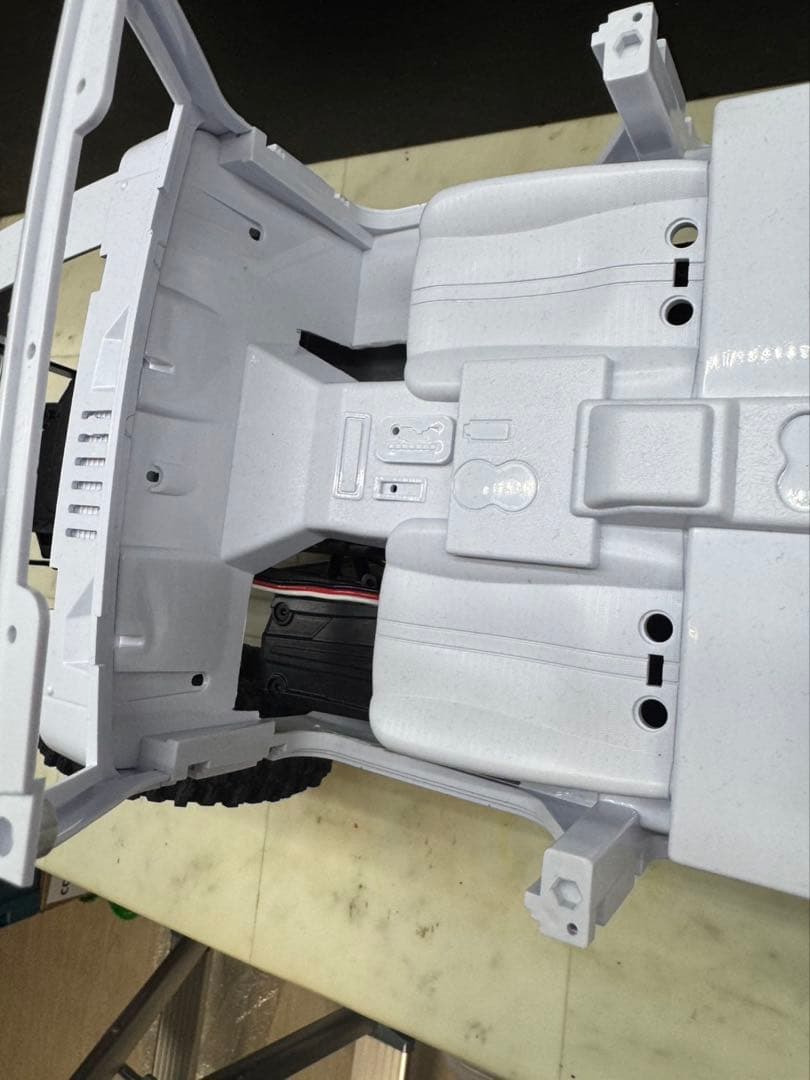 ※1日限定値下げ※axial scx10 IIクローンシャーシ　ボディセット