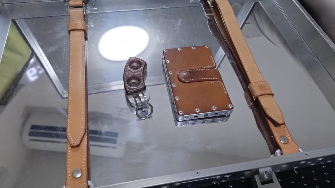 AERO CONCEPT 削り出しアルミ製のアッシュケース（希少3点セット）