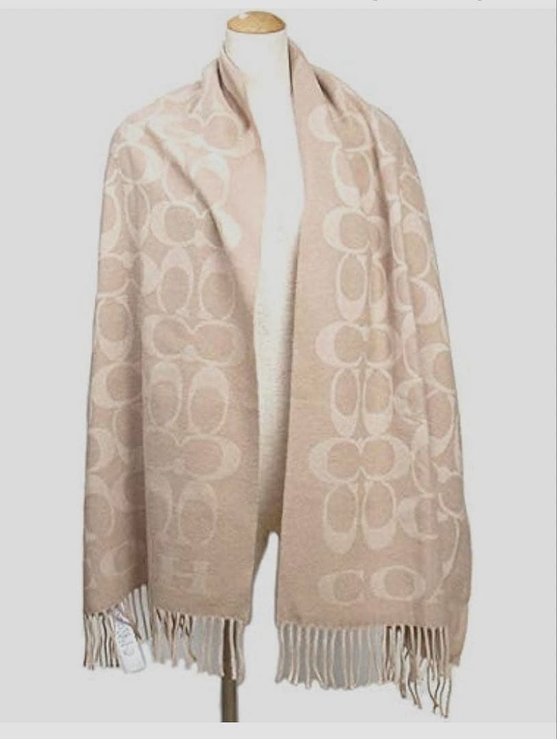 COACH コーチ　ロゴ入りマフラー大判　シグネチャーショール　(ベージュ系)