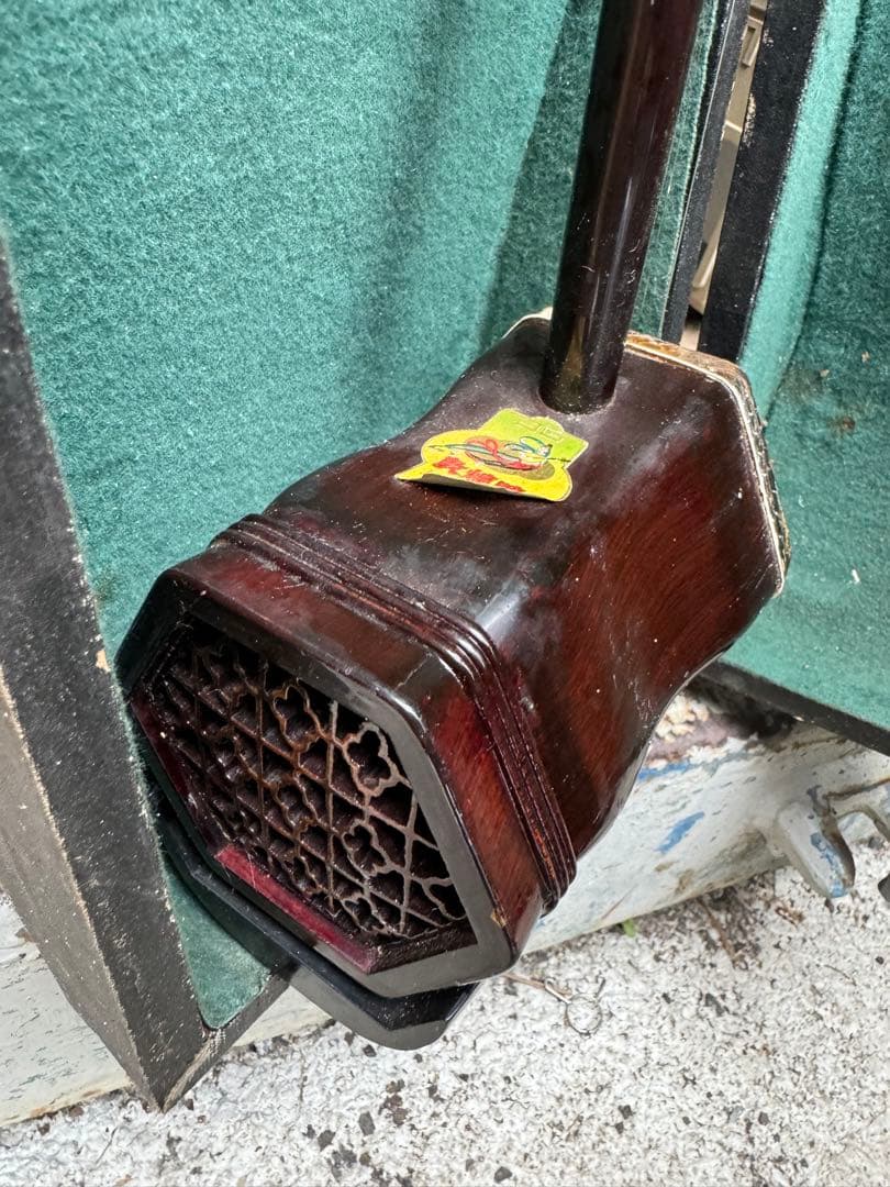 二胡　上海民族楽器　ハードケース付