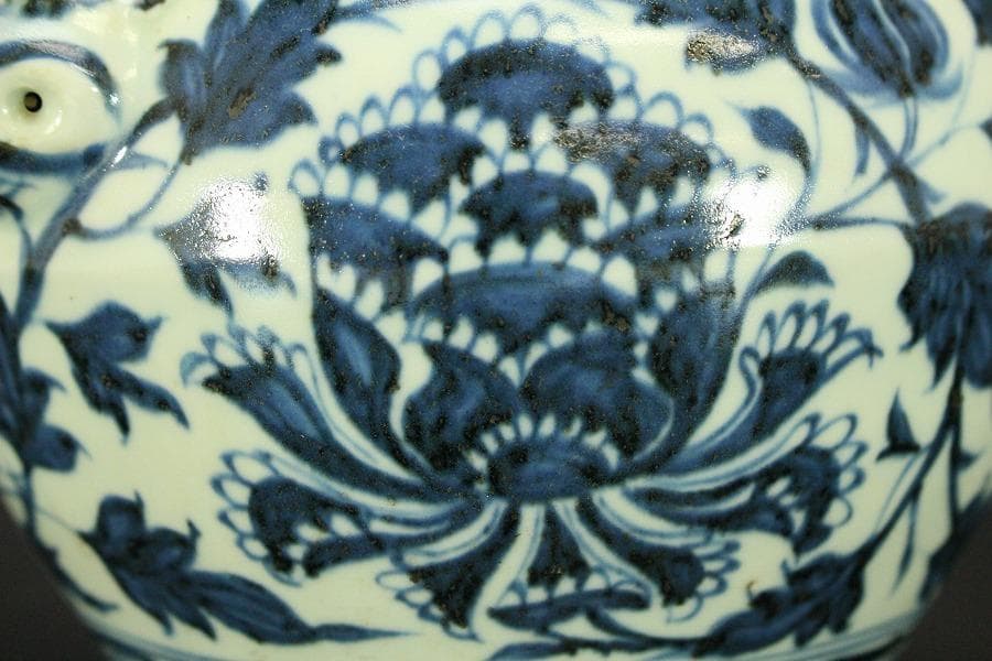 中国美術 青花 纏枝蓮花紋 獣耳 壷 高18.2cm(LC515)