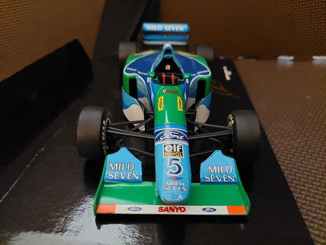 1/18 #5 ベネトン B194 M・シューマッハ 1994 マイルドセブン