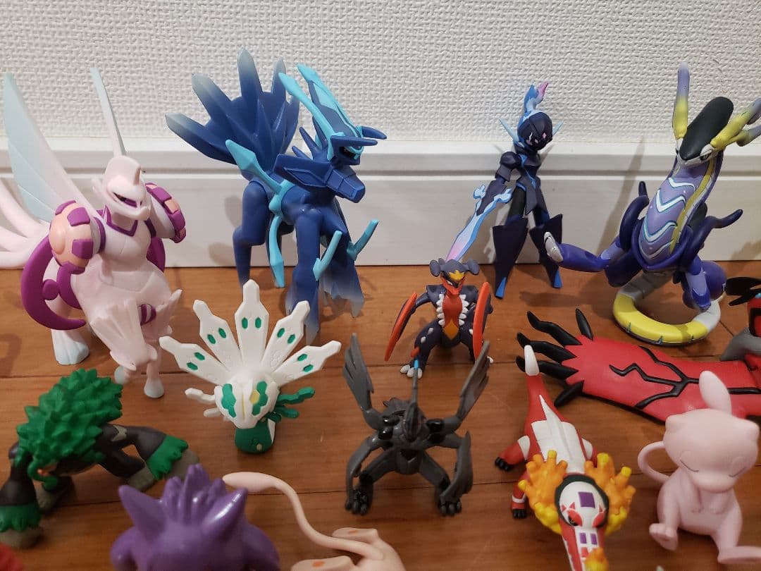 モンコレ 他 45体 まとめ売り 黒いレックウザ リザードンX ピカチュウ