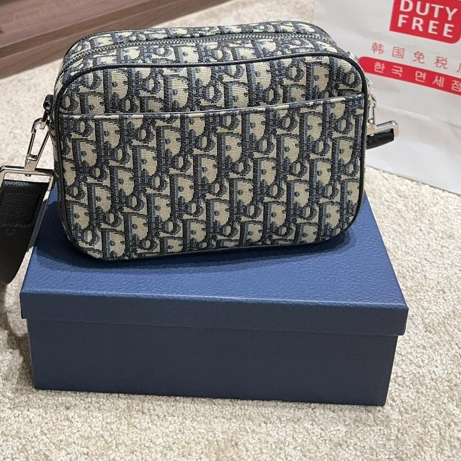 【本日中発送】黒 ショルダーバッグ