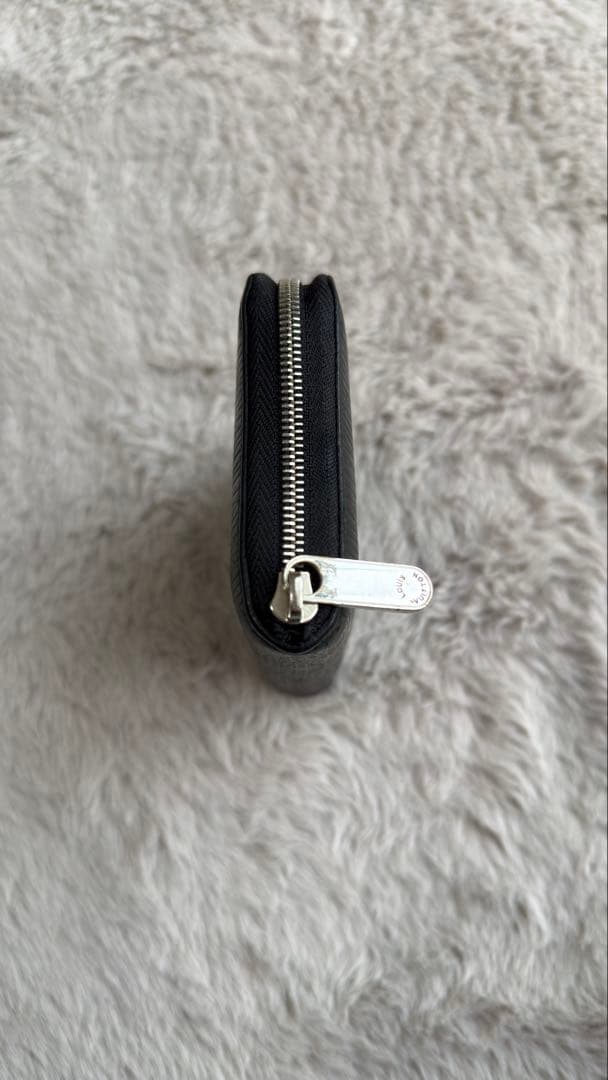 Louis Vuittonエピ　ジッピーパース［ルイヴィトン］