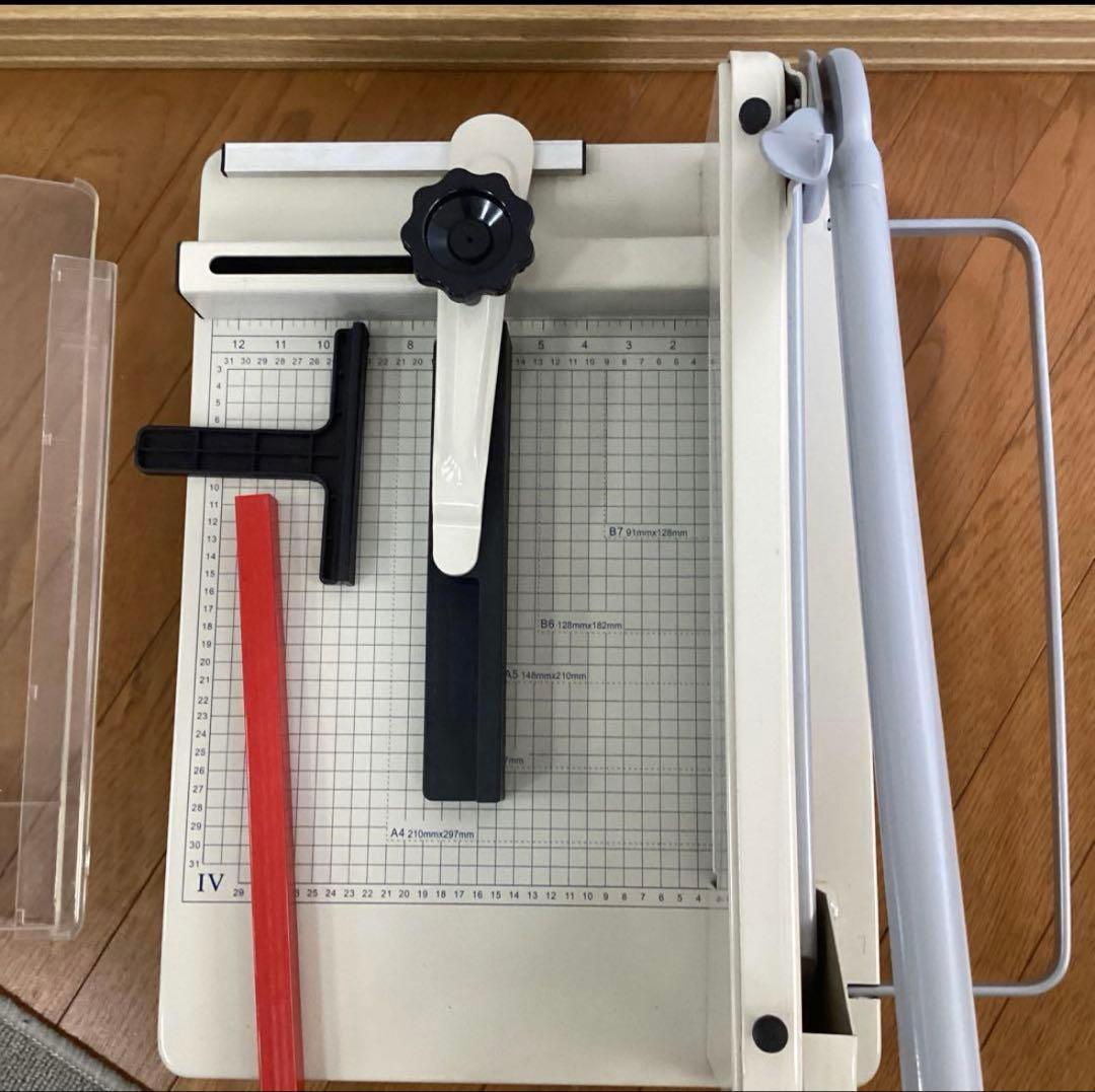 大型裁断機　　大型ペーパーカッター(858A4)