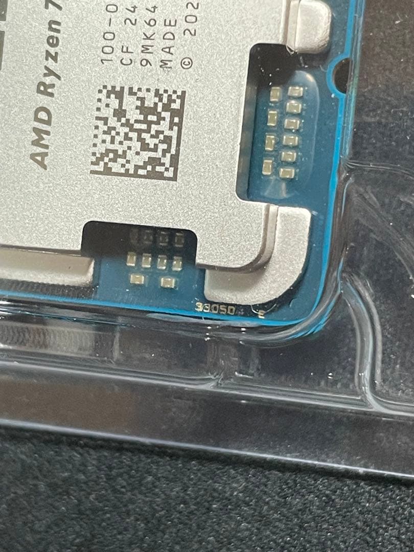 AMD Ryzen 7 9800X3D 新品未使用