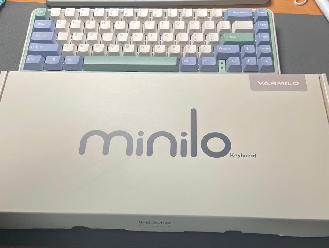 Varmilo minilo 青軸　Eucalyptus US配列