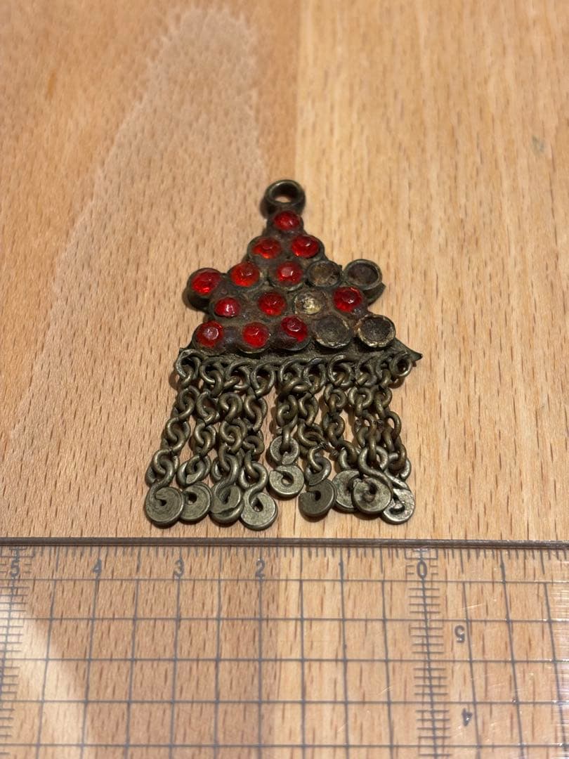 カシミールジュエリー　赤い石のペンダント